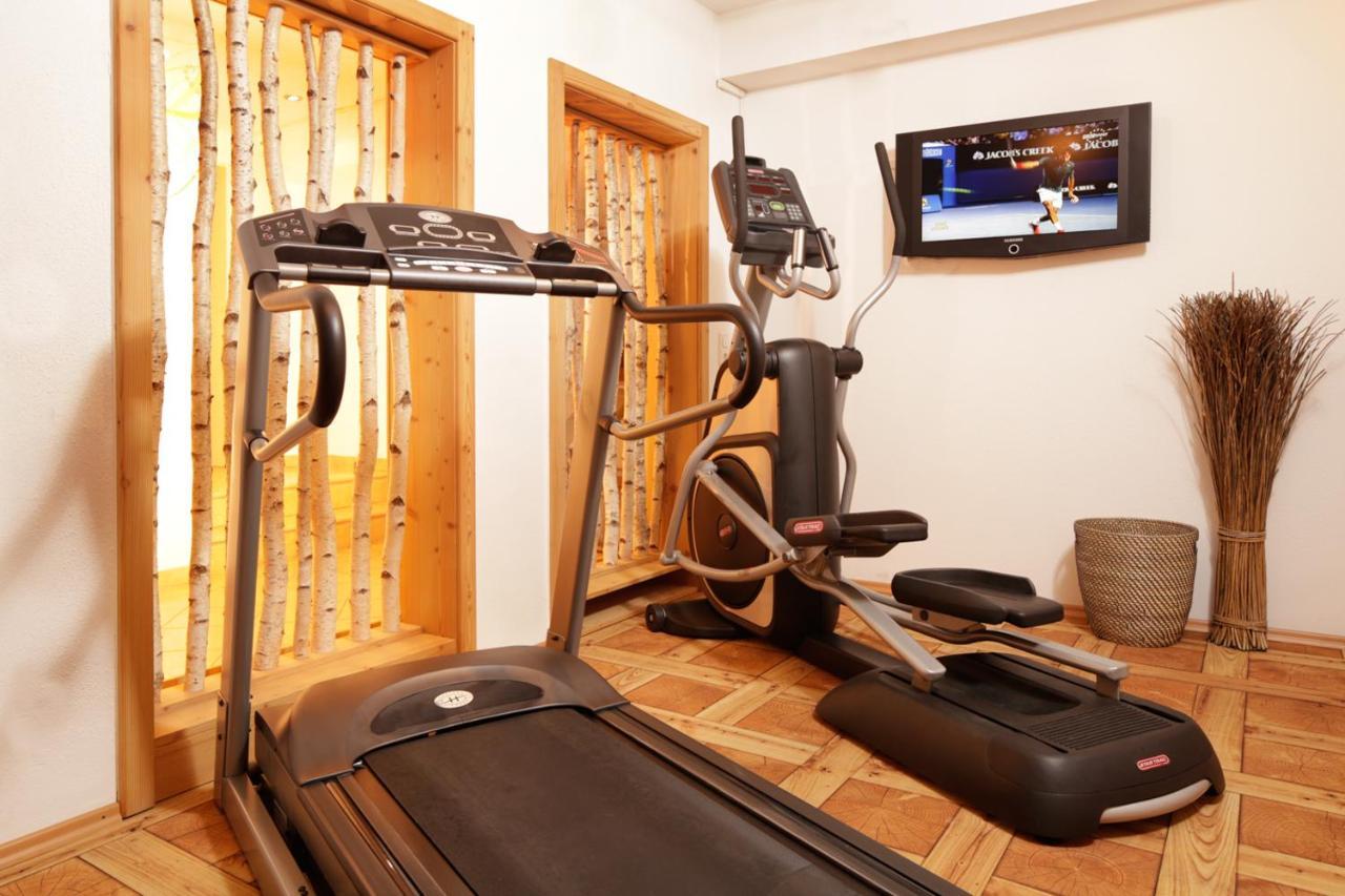 Viktoria Family Wellness Retreat With Village Square Views *