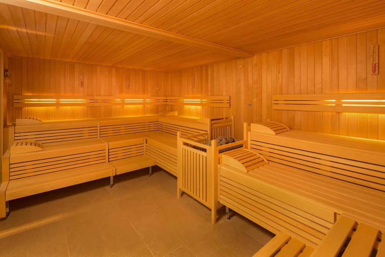 Viktoria Family Wellness Retreat With Village Square Views *