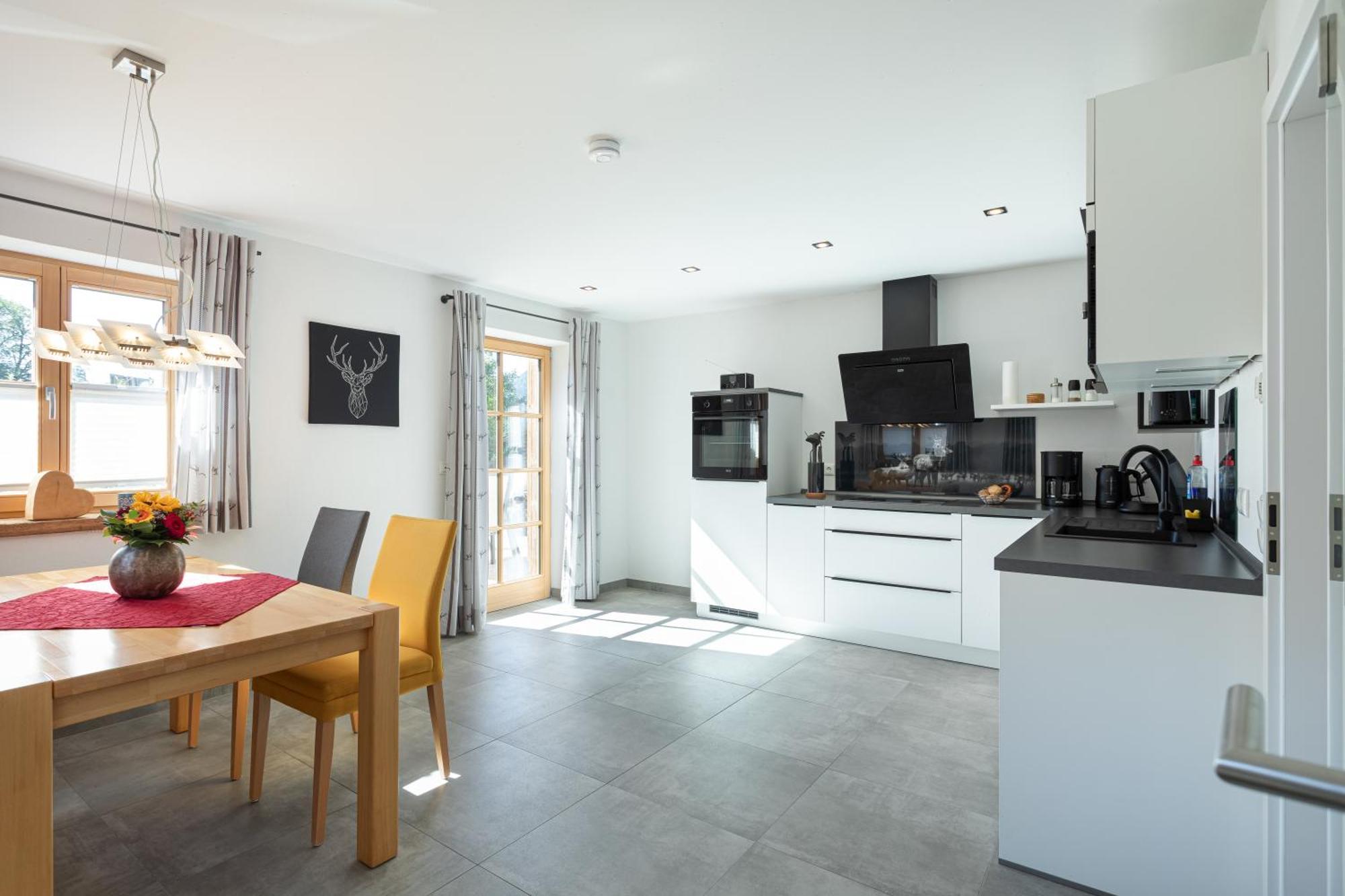 Viktoria Family Wellness Retreat With Village Square Views Apartment Oberstdorf