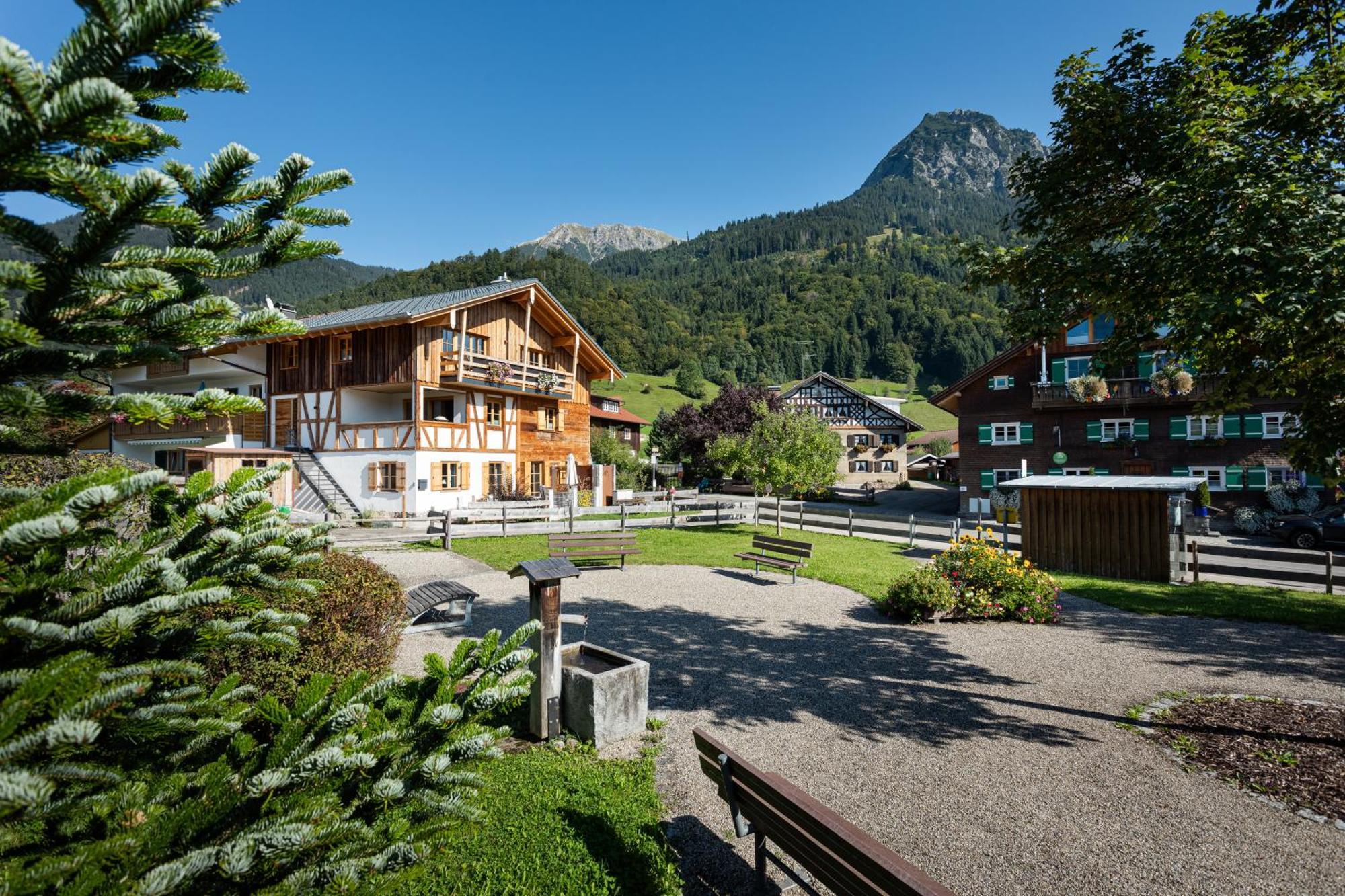Viktoria Family Wellness Retreat With Village Square Views Oberstdorf