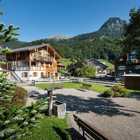 Viktoria Family Wellness Retreat with Village Square Views Oberstdorf Exterior photo